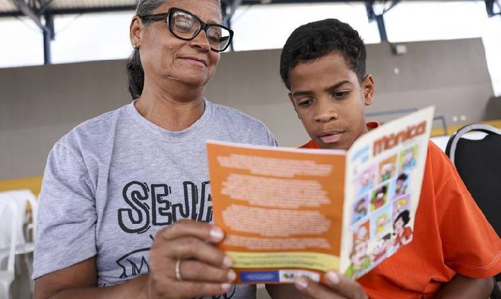 Convívio entre gerações é receita contra etarismo, aponta especialista