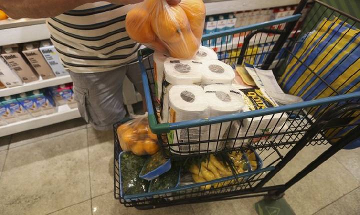 Governo federal reajusta auxílio-alimentação de servidores em 17,5%