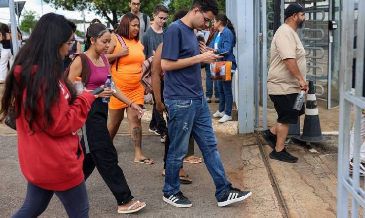 Veículos da EBC fazem cobertura especial do Enem 2025 neste domingo 