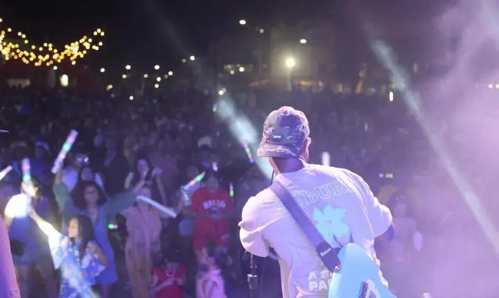 Verão Guriri 2026 agita o Norte do ES com luais, shows gratuitos e grandes atrações nacionais